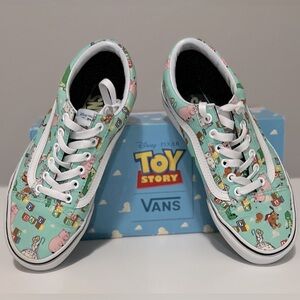 Vans x Toy Story Old Skool Andy’s Toys Limited Edition Sneaker Women’s Size 7.5